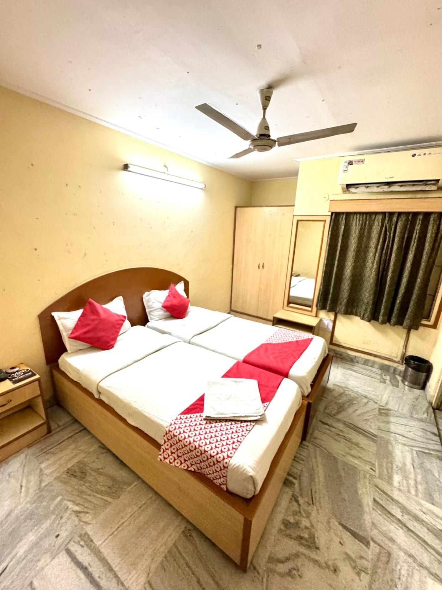 Hotel B K R Guwahati Exterior foto